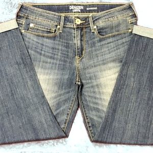 NWOT Levis-Denizen Jeans. Girls Juniors Size 7-28w
